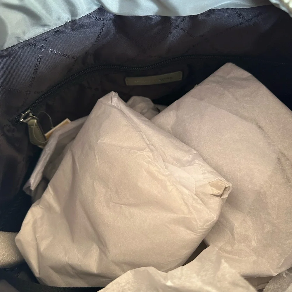 Michael Kors Rae quilted tote bag army graphic - Picture 10 of 11